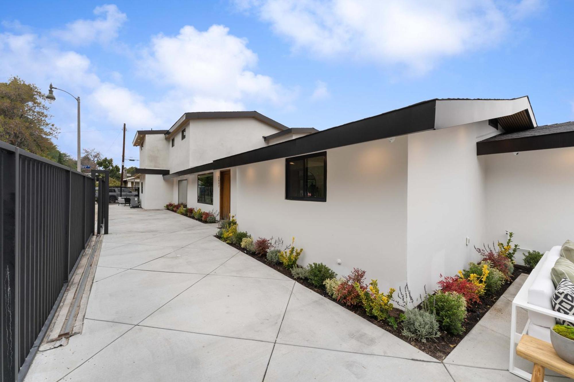 Casa de férias Luxury Living 3br House With Outdoor Space, Parking