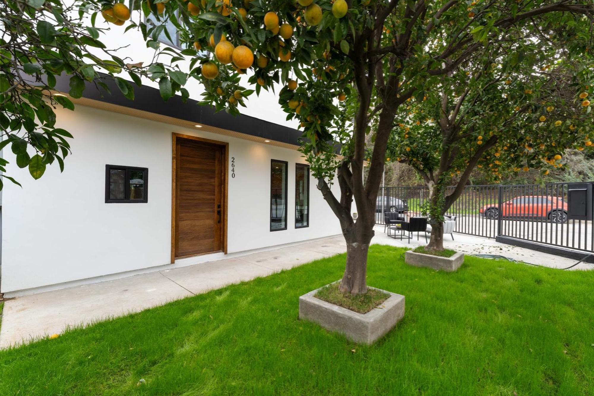 Luxury Living 3br House With Outdoor Space, Parking * Los Angeles