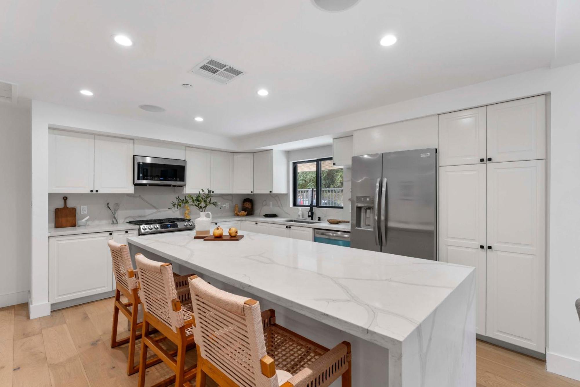 Luxury Living 3br House With Outdoor Space, Parking Casa de férias