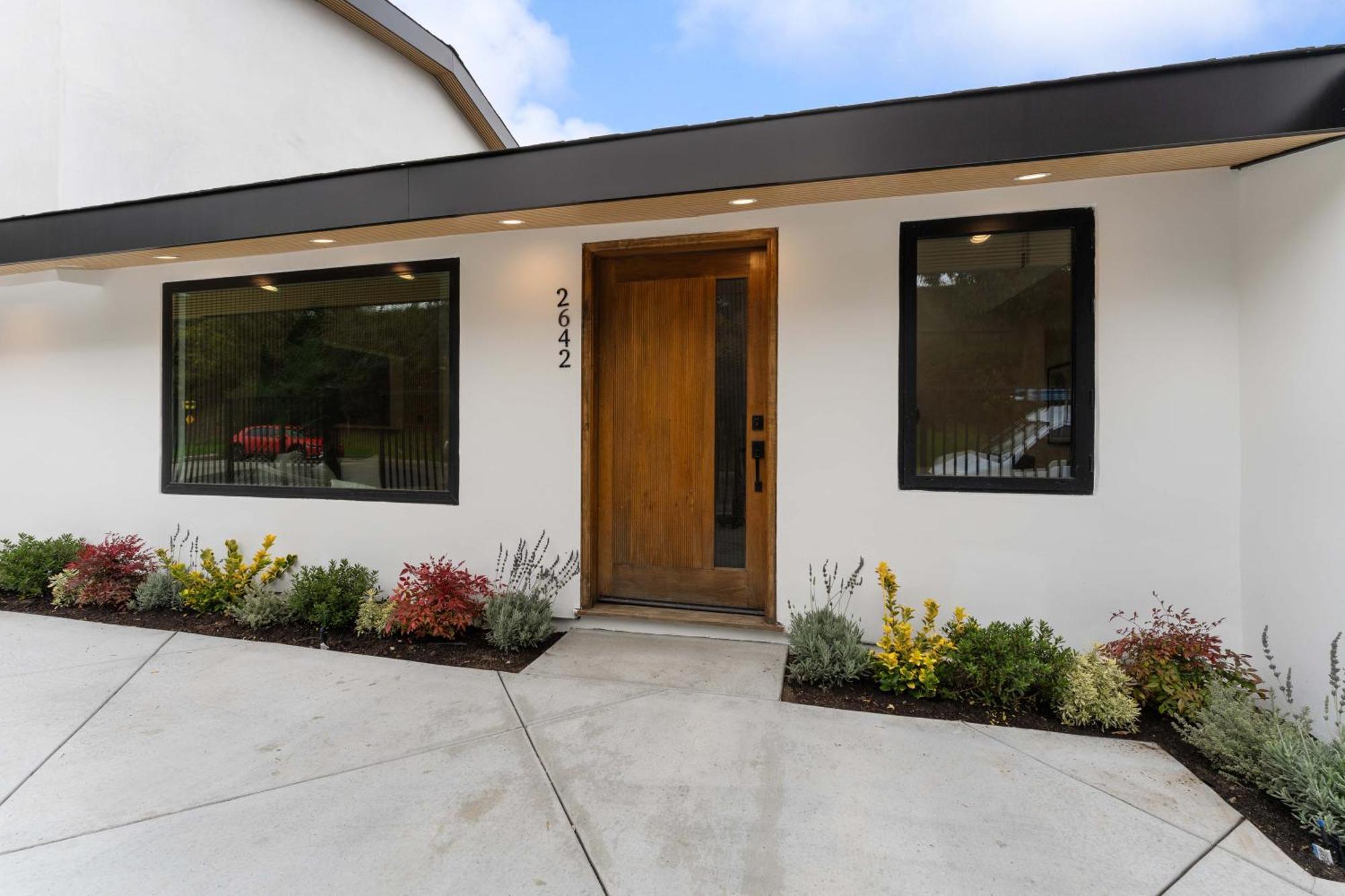 Luxury Living 3br House With Outdoor Space, Parking * Los Angeles