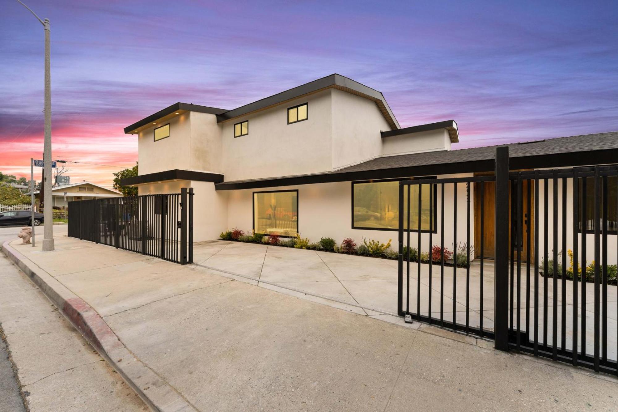 Luxury Living 3br House With Outdoor Space, Parking * Los Angeles