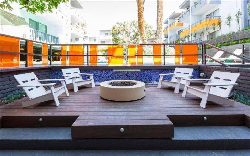 Elegant Hollywood With Balcony & Pool * Los Angeles