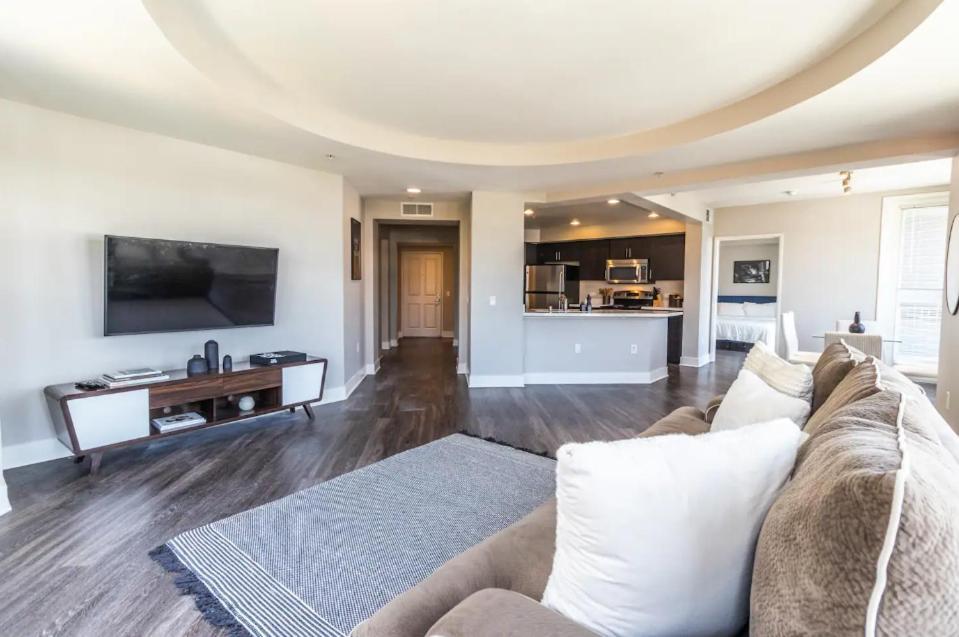 Bright 3bd In Sm, 5 Min To Beach - Pool & Gym * Los Angeles