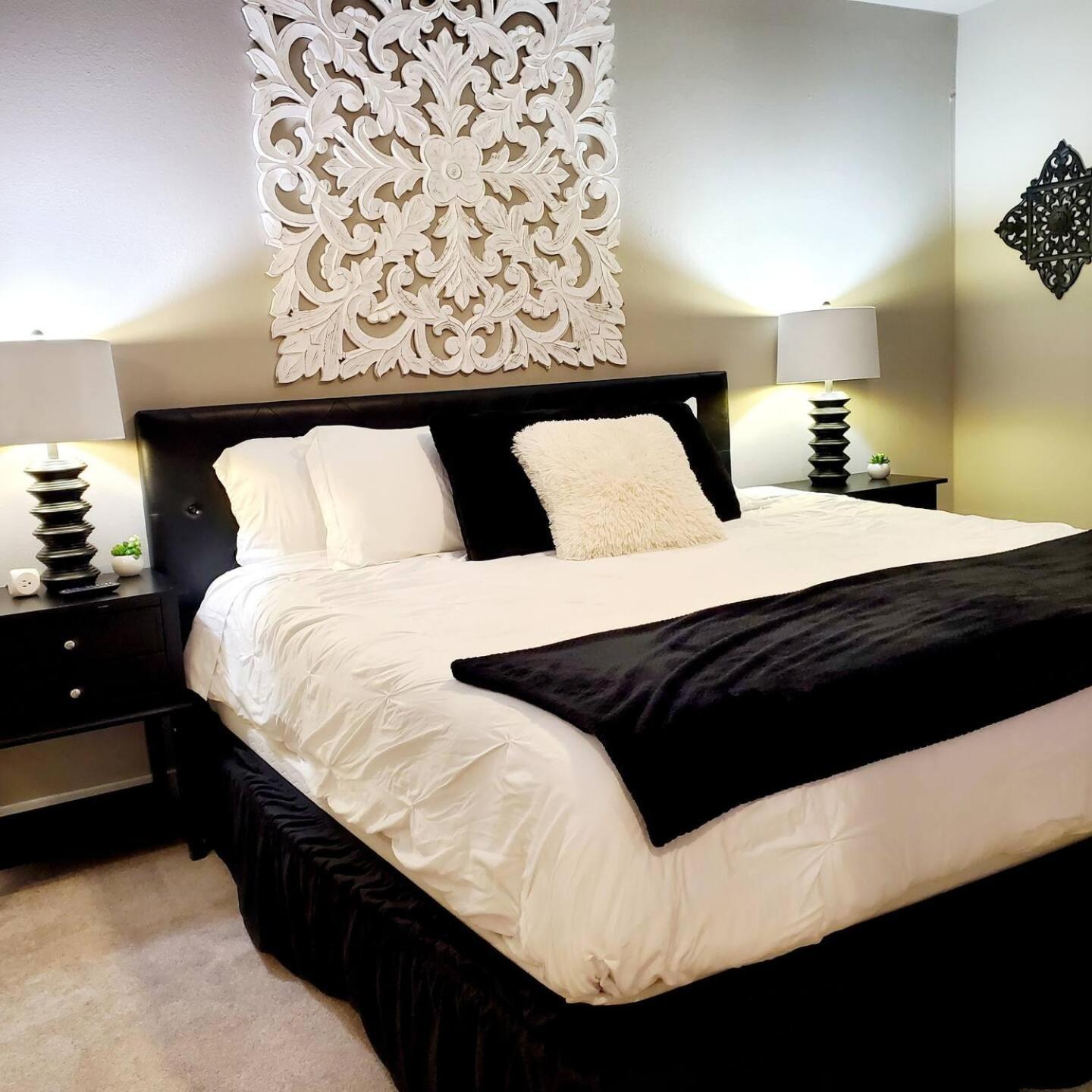 Apartment Spacious 22, Wi-fi, Pool, Hot Tub, 24hr Gym *