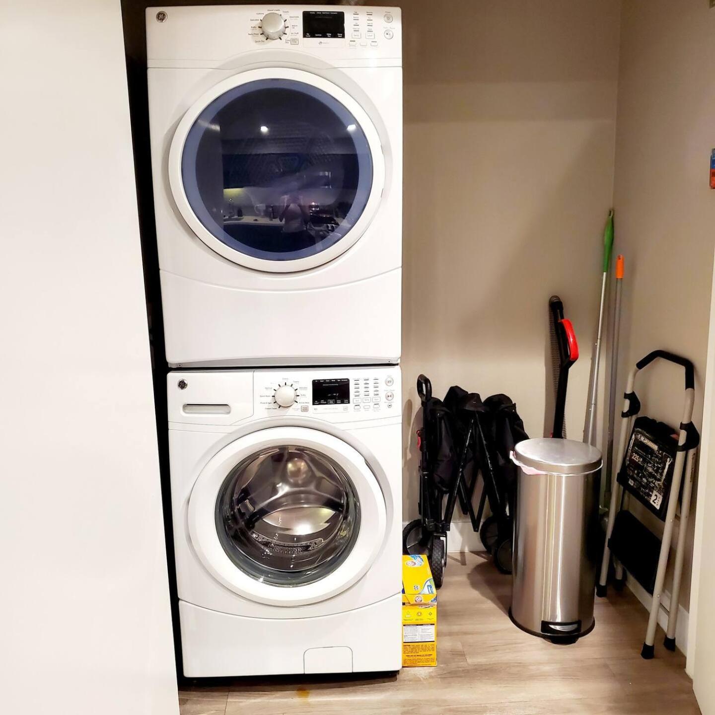Spacious 22, Wi-fi, Pool, Hot Tub, 24hr Gym Apartment *