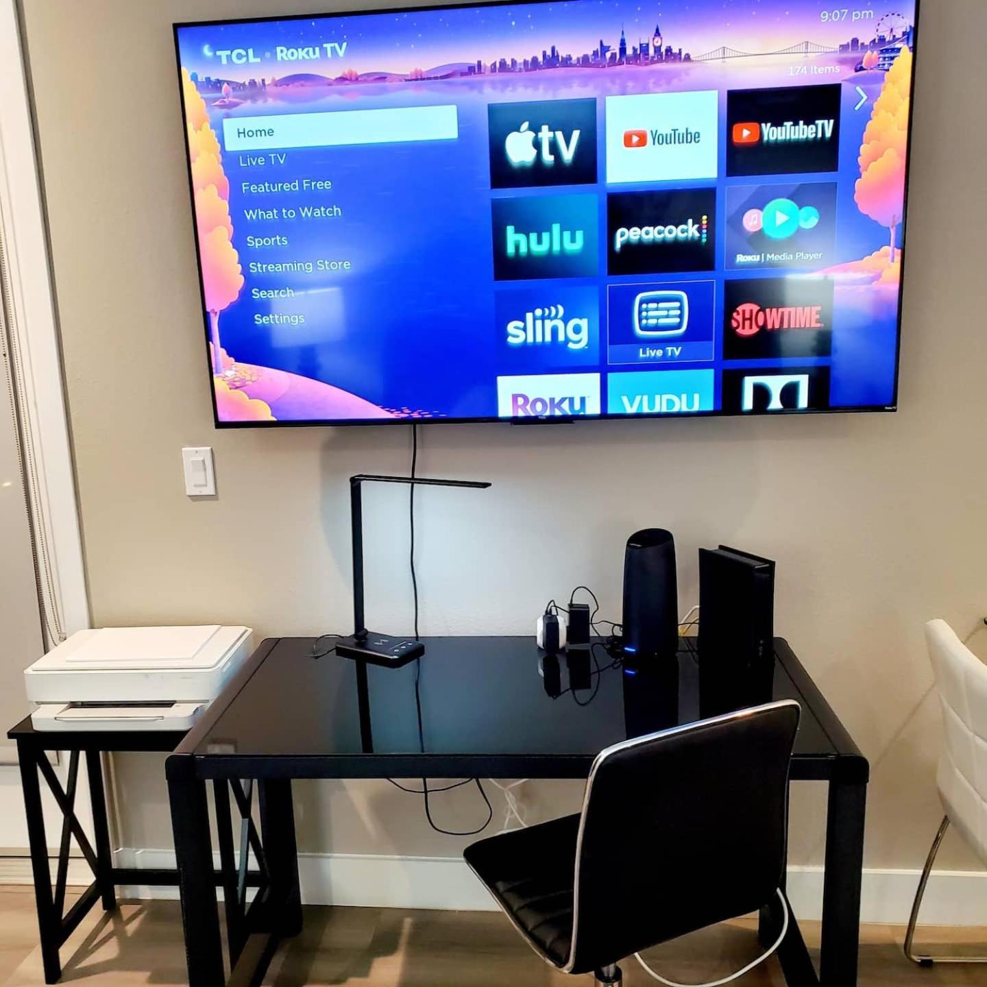 Spacious 22, Wi-fi, Pool, Hot Tub, 24hr Gym * Los Angeles