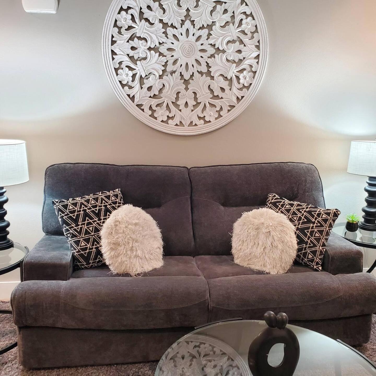Spacious 22, Wi-fi, Pool, Hot Tub, 24hr Gym * Los Angeles