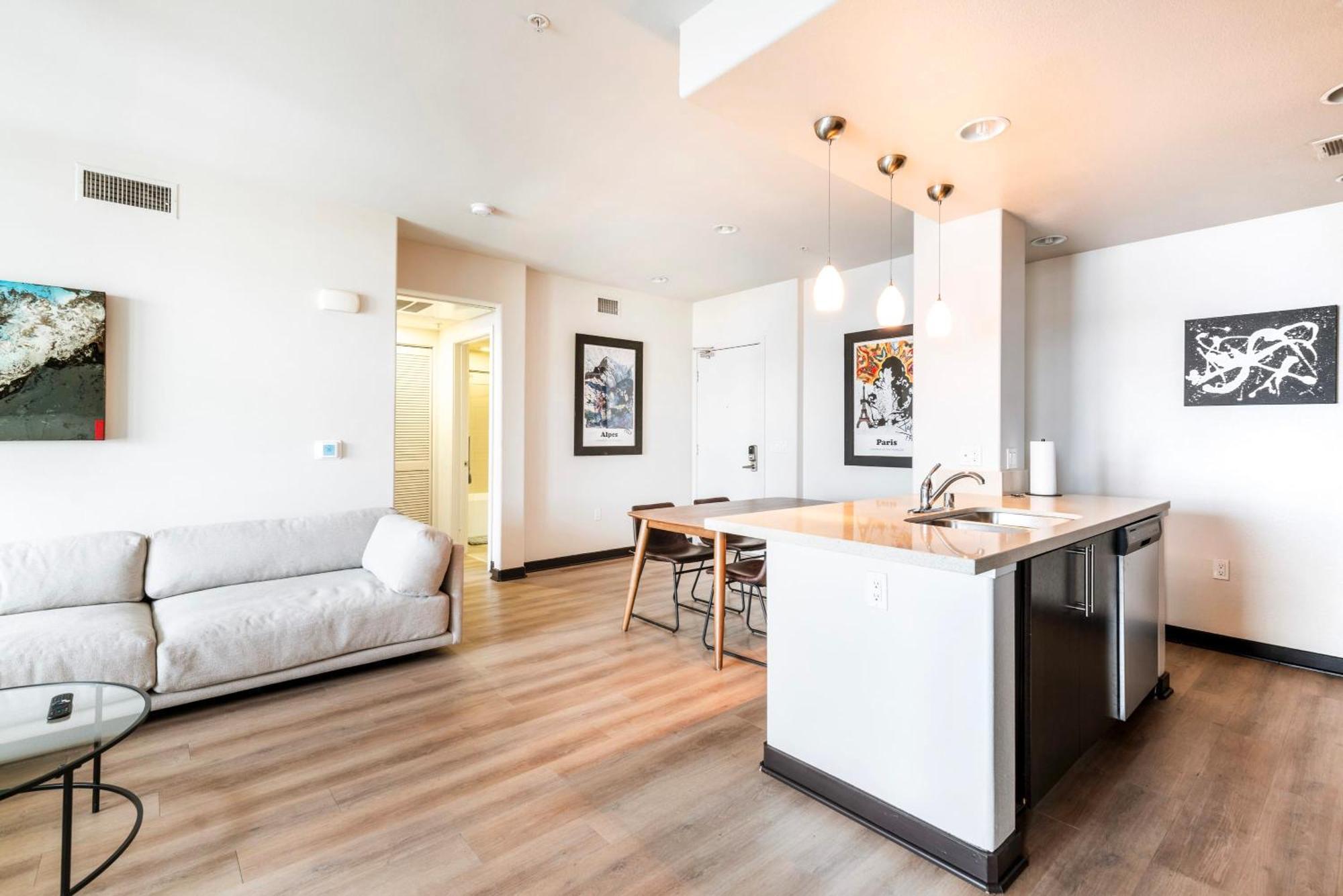 New 2br Weho Luxury D Apartamento