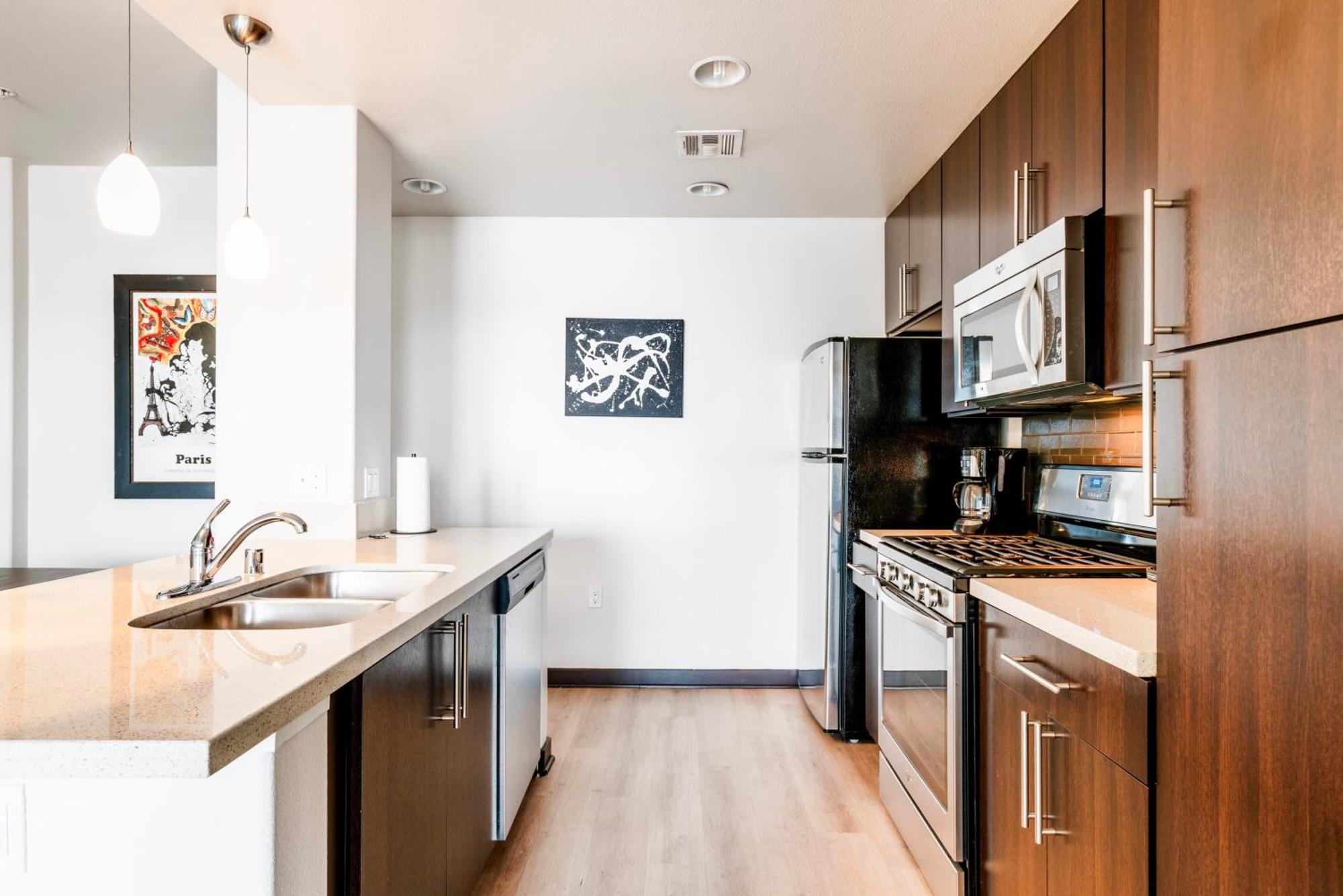 New 2br Weho Luxury D Apartamento