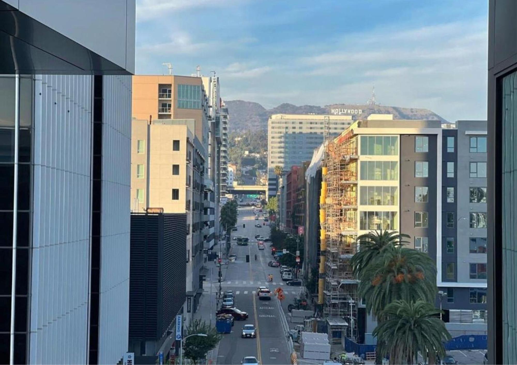 Apartment Modern Cosmopolitan In Hollywood-free Parking *