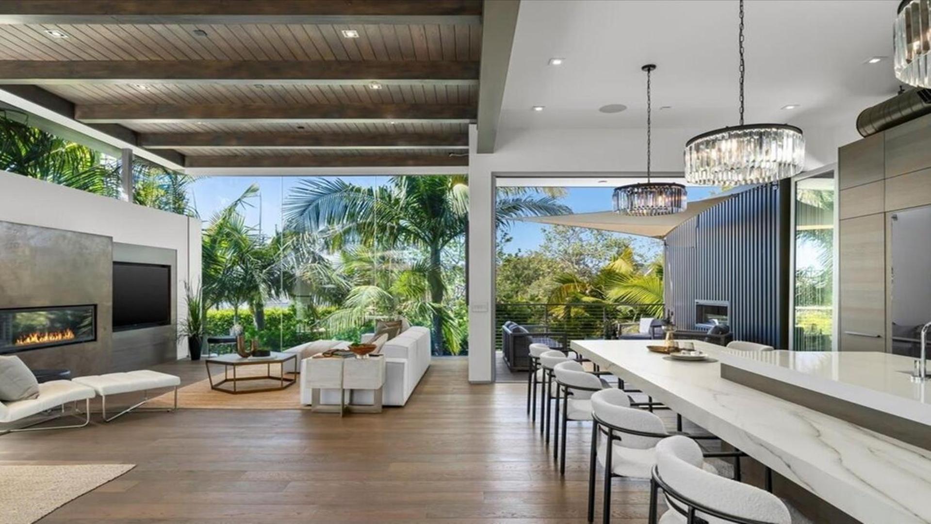 Exquisite Venice Three Bedrooms Marvel Apartment *