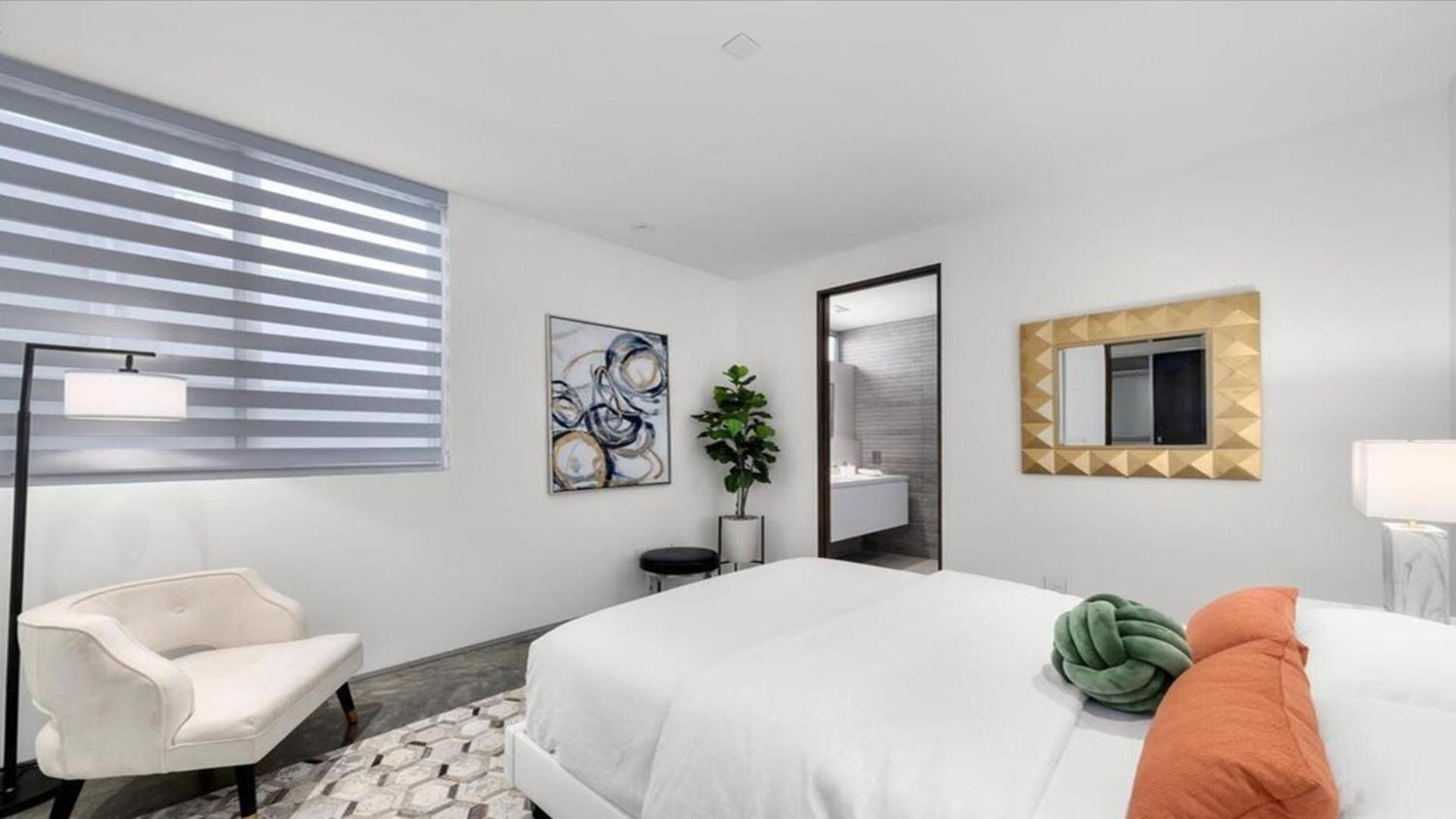Exquisite Venice Three Bedrooms Marvel Apartment Los Angeles