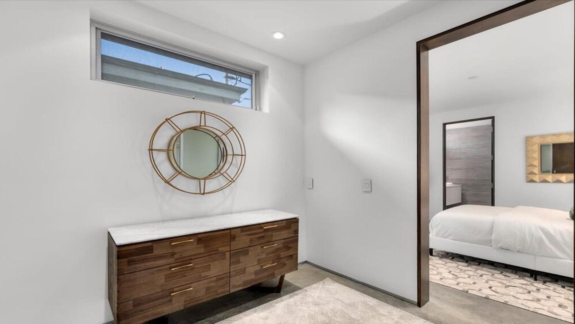 Apartment Exquisite Venice Three Bedrooms Marvel