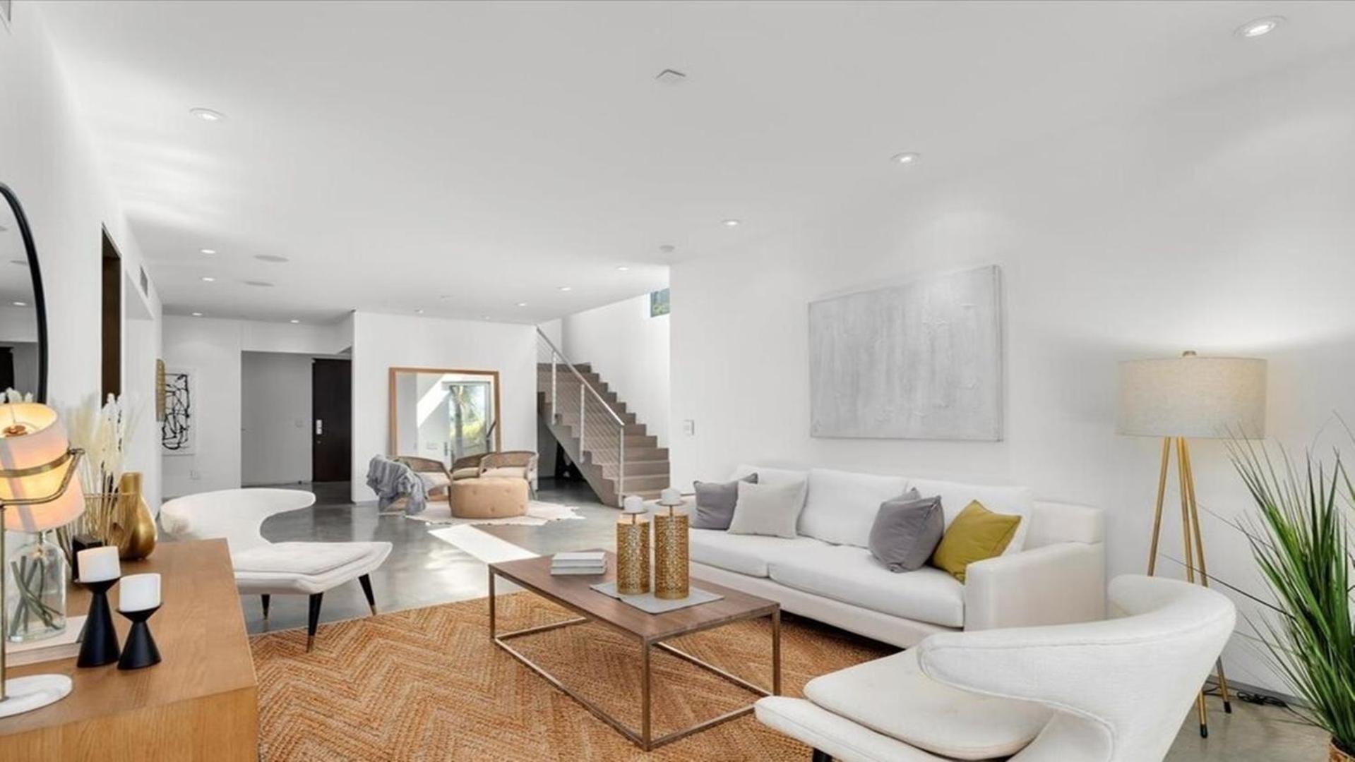 Apartment Exquisite Venice Three Bedrooms Marvel Los Angeles