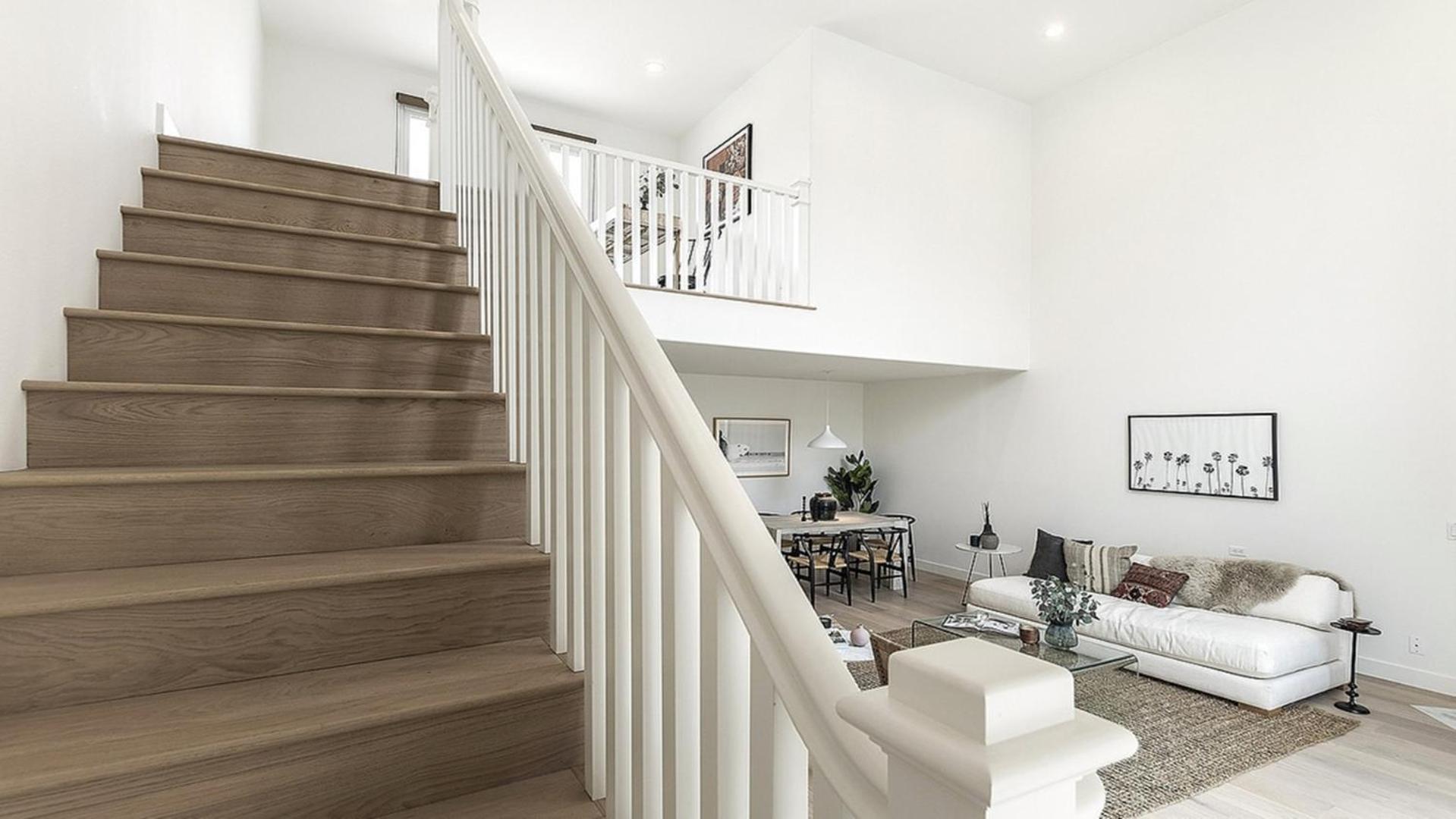 Private Rooftop 3 Bedrooms Remodeled Townhome Apartment *