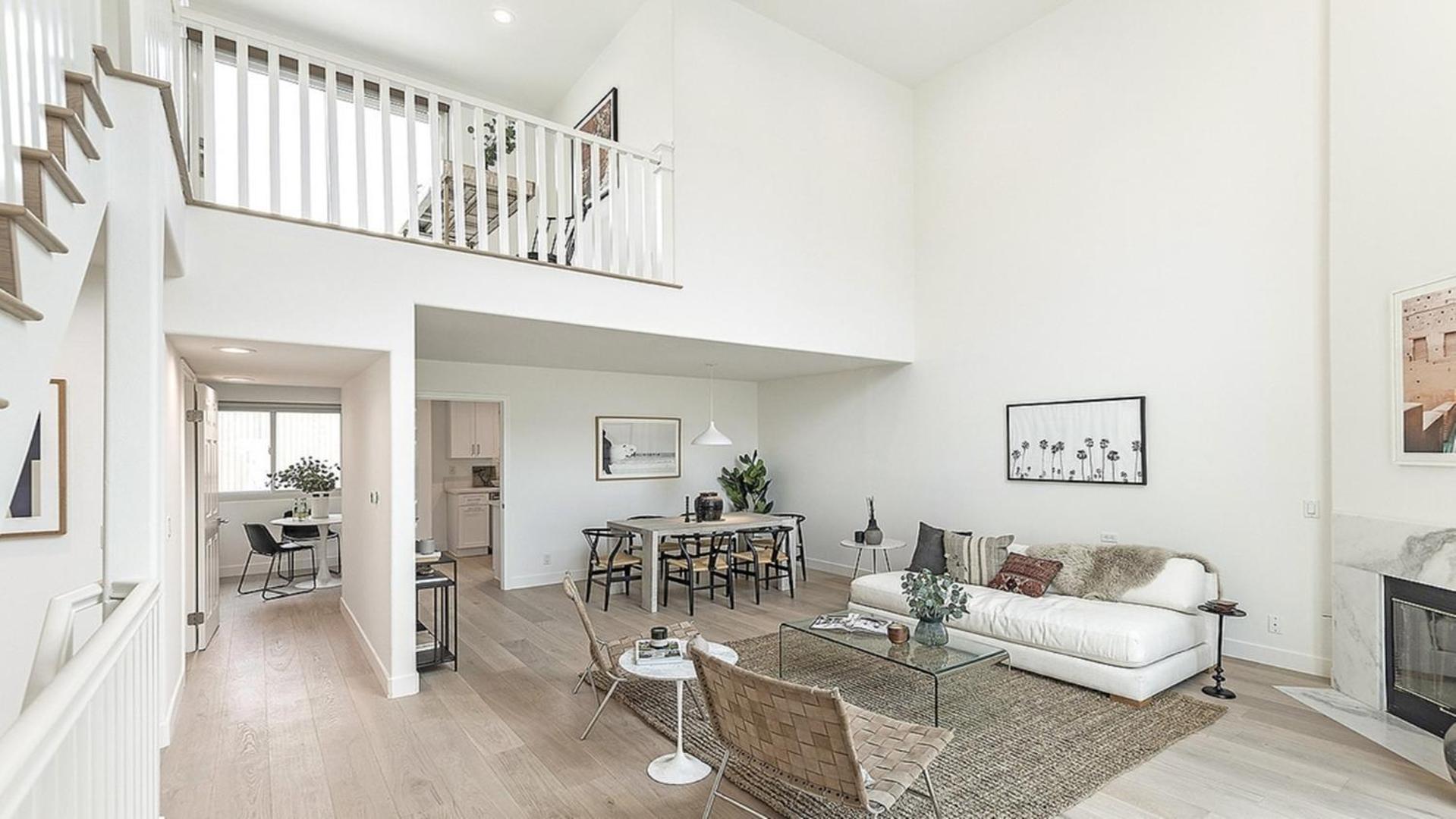 Private Rooftop 3 Bedrooms Remodeled Townhome * Los Angeles