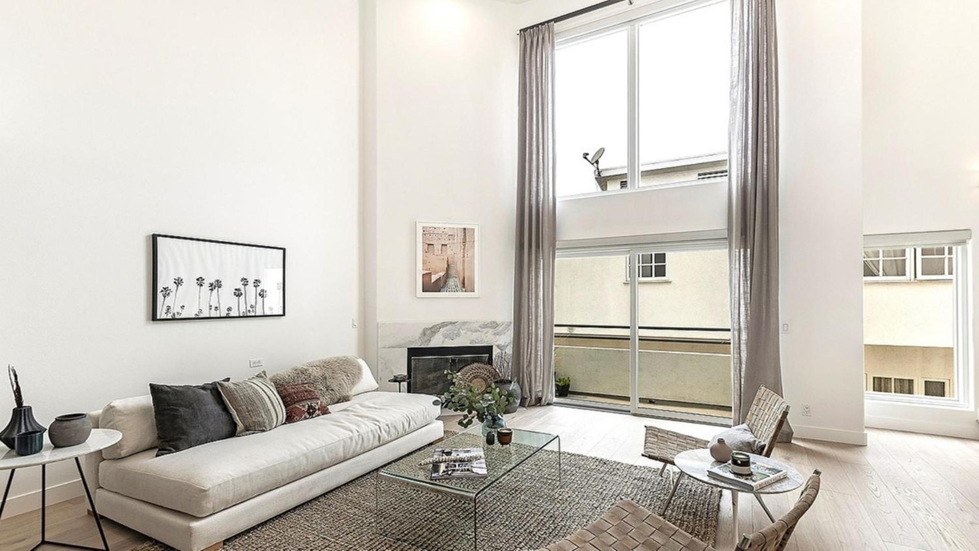 Private Rooftop 3 Bedrooms Remodeled Townhome *
