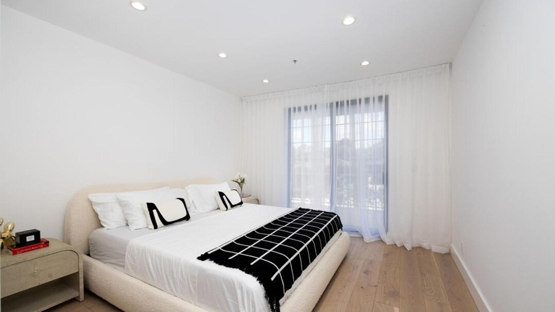 Three Bedrooms Opulent Super Luxurious Town House * Los Angeles