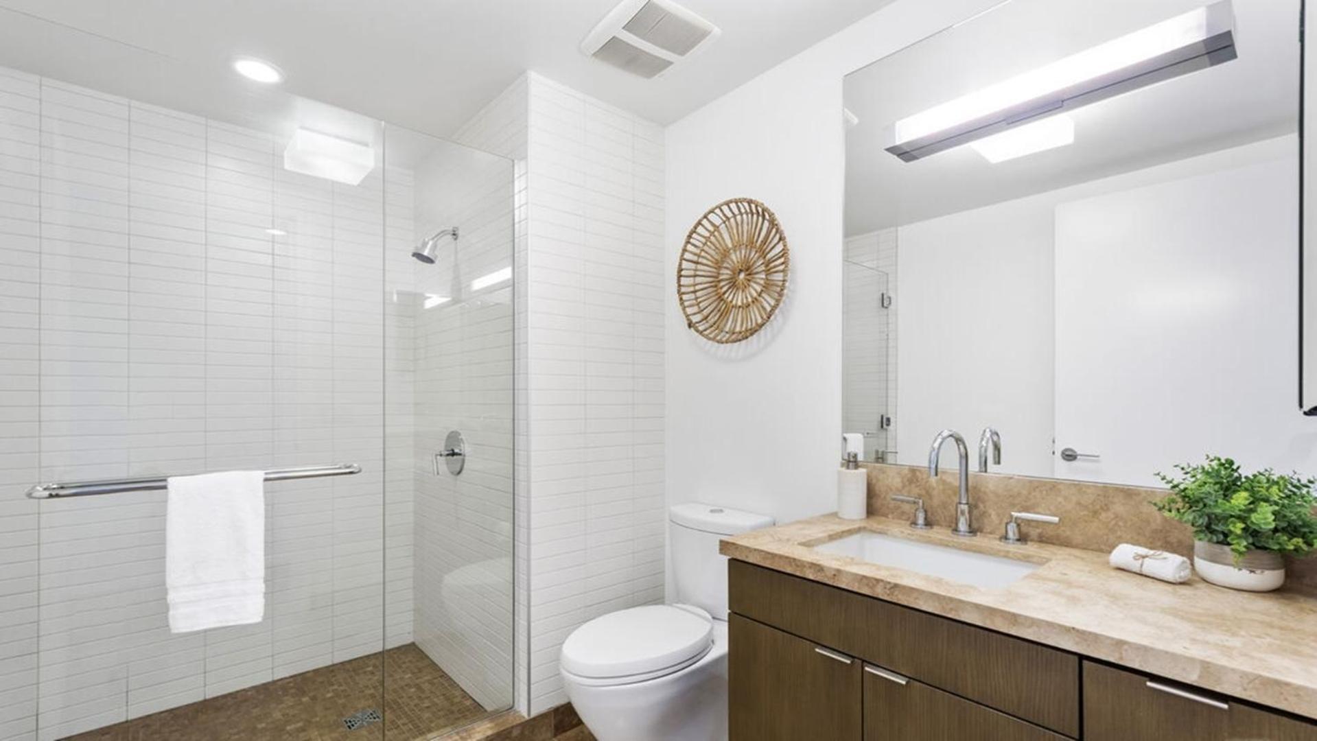 Two Bedrooms Floor To Ceiling Wrap-around Windows * Los Angeles
