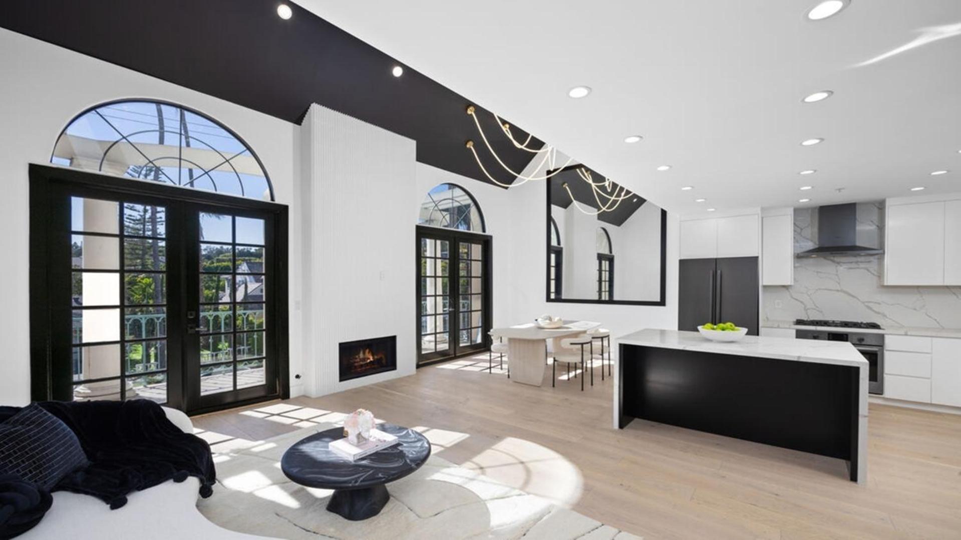 Three Bedrooms Opulent Super Luxurious Town House * Los Angeles