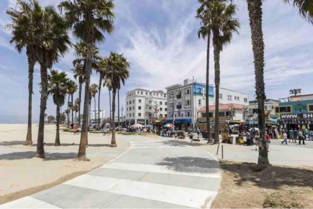 Apartment Oasis 2 Bedroom Minutes To The Marina Los Angeles