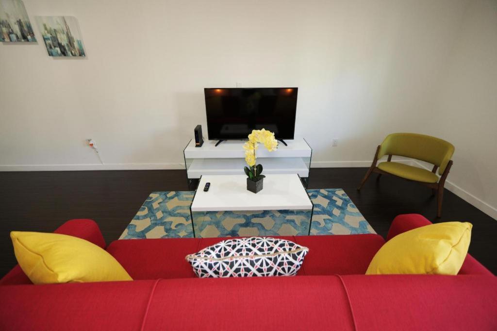 Downtown Cosmopolitan Residences 3*