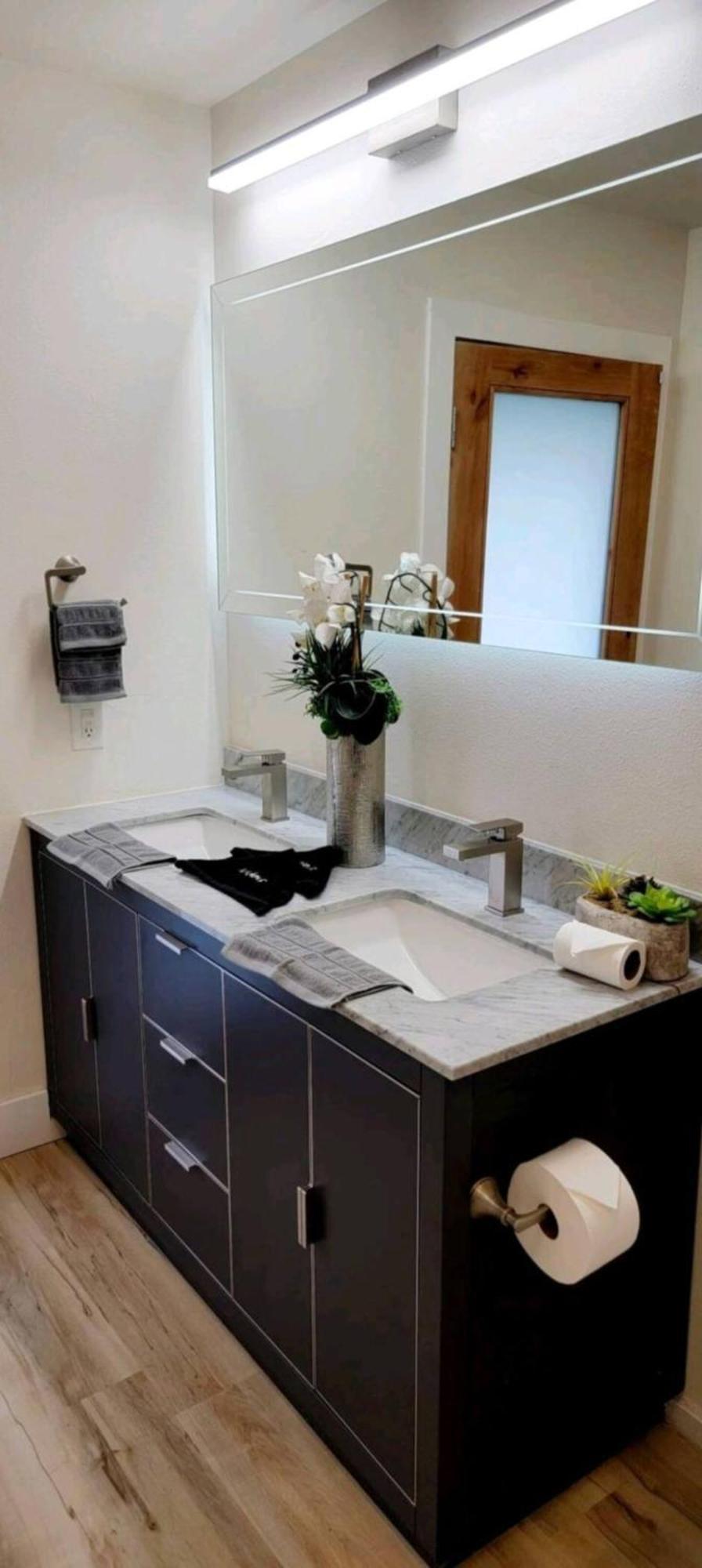 Spacious 4bed 2bath, Gated Pool, Wi-fi, Garage Los Angeles