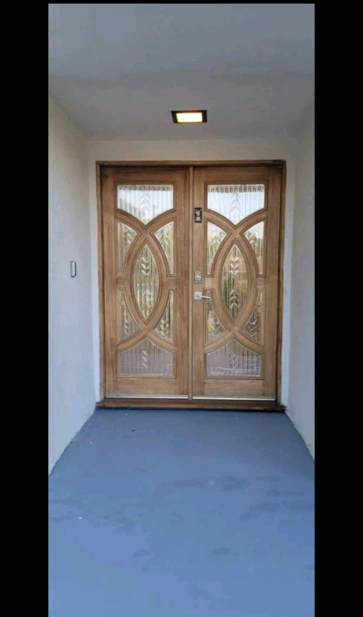 Spacious 4bed 2bath, Gated Pool, Wi-fi, Garage