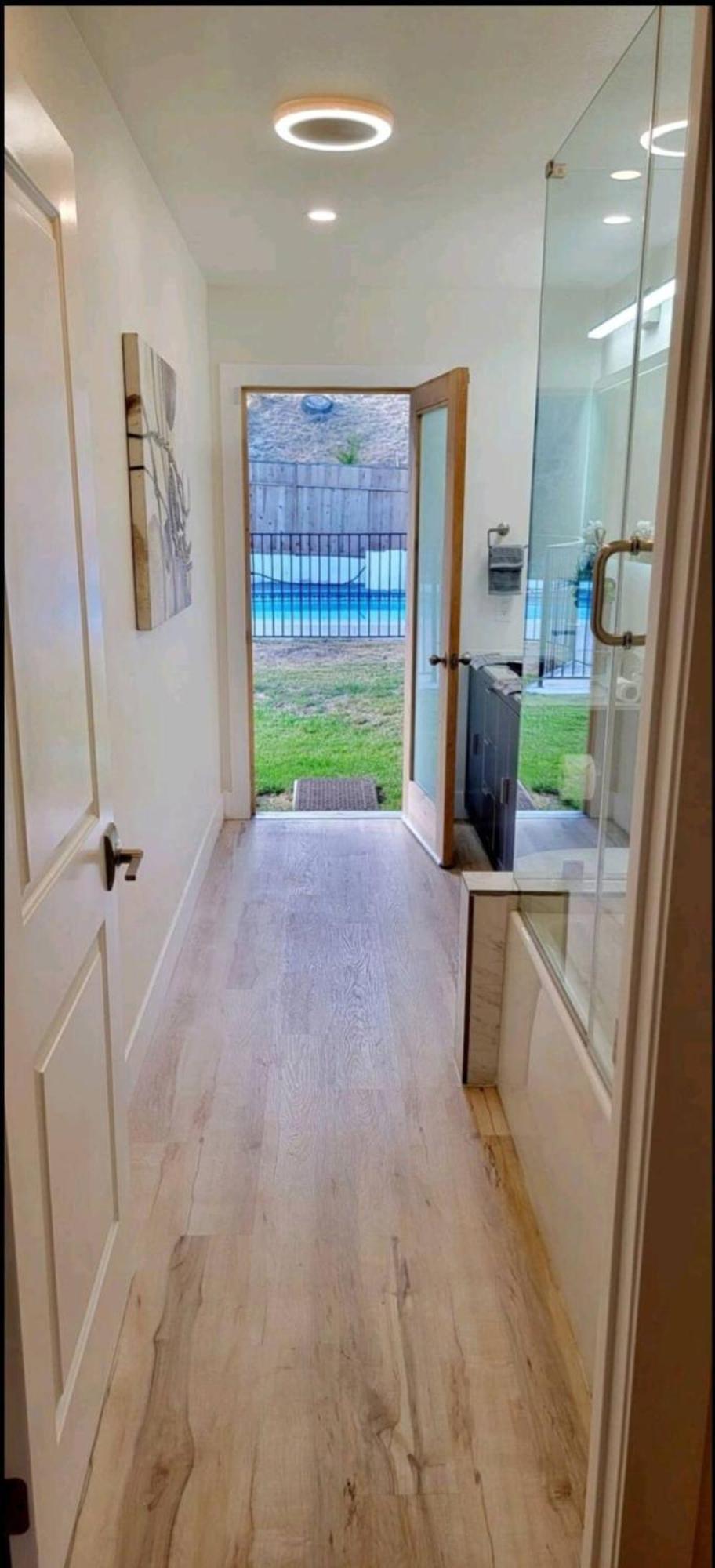 Spacious 4bed 2bath, Gated Pool, Wi-fi, Garage Los Angeles