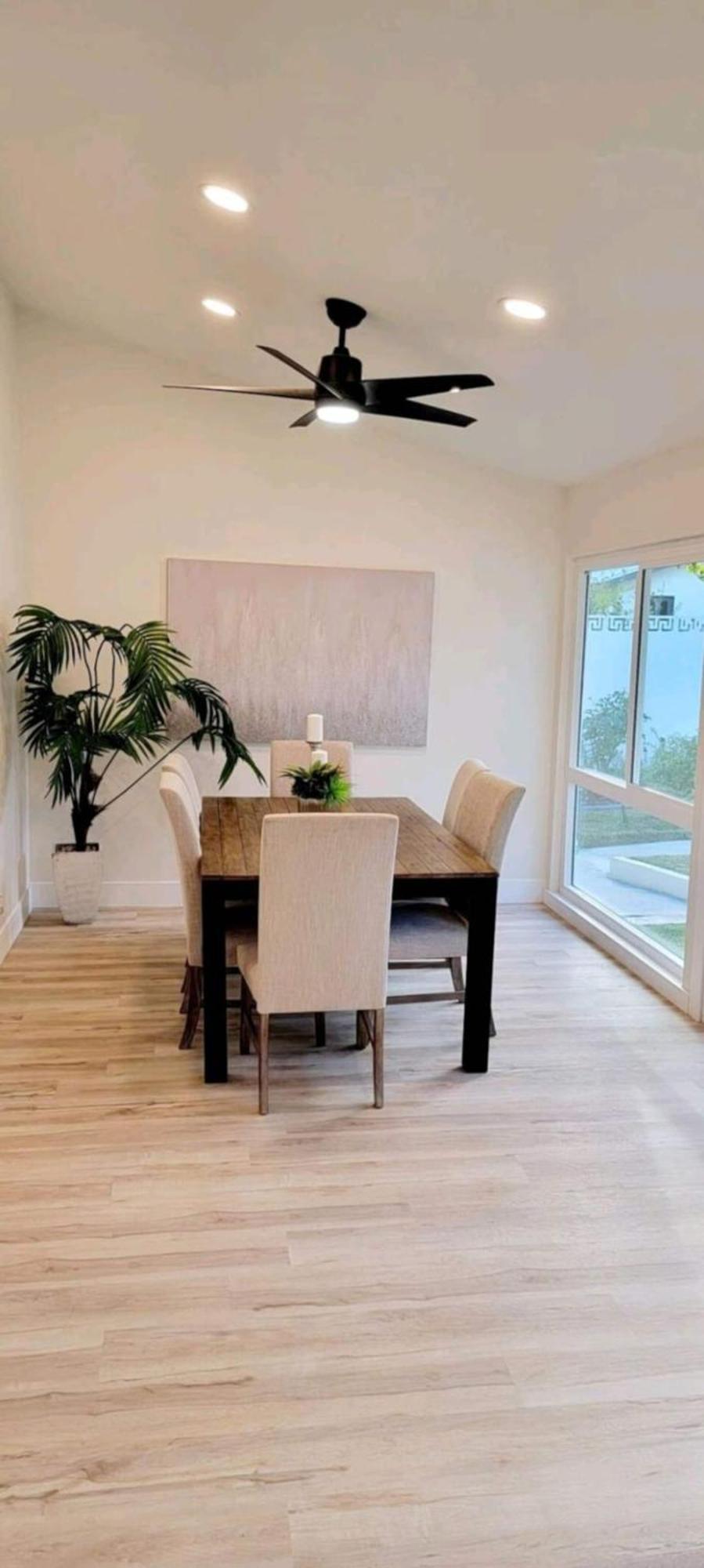 Holiday home Spacious 4bed 2bath, Gated Pool, Wi-fi, Garage Los Angeles
