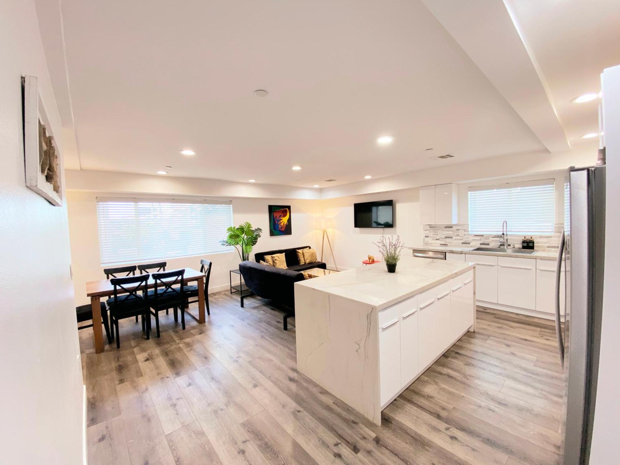Modern 3br In Mid-city *