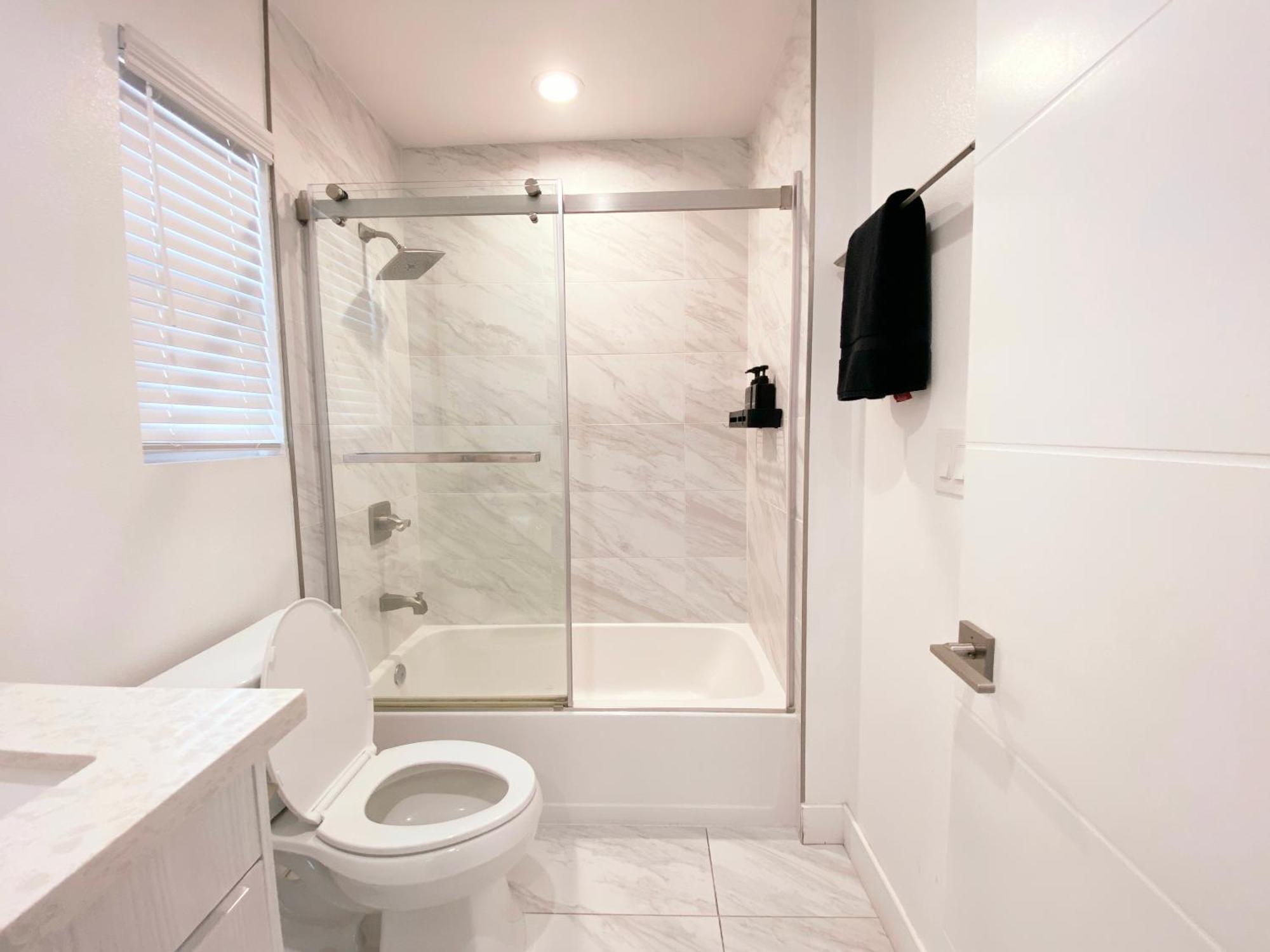 Modern 3br In Mid-city Los Angeles