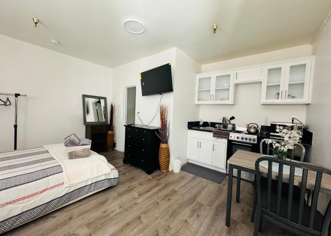 Apartment Sunset & La Brea Studio!! Location Ever Los Angeles