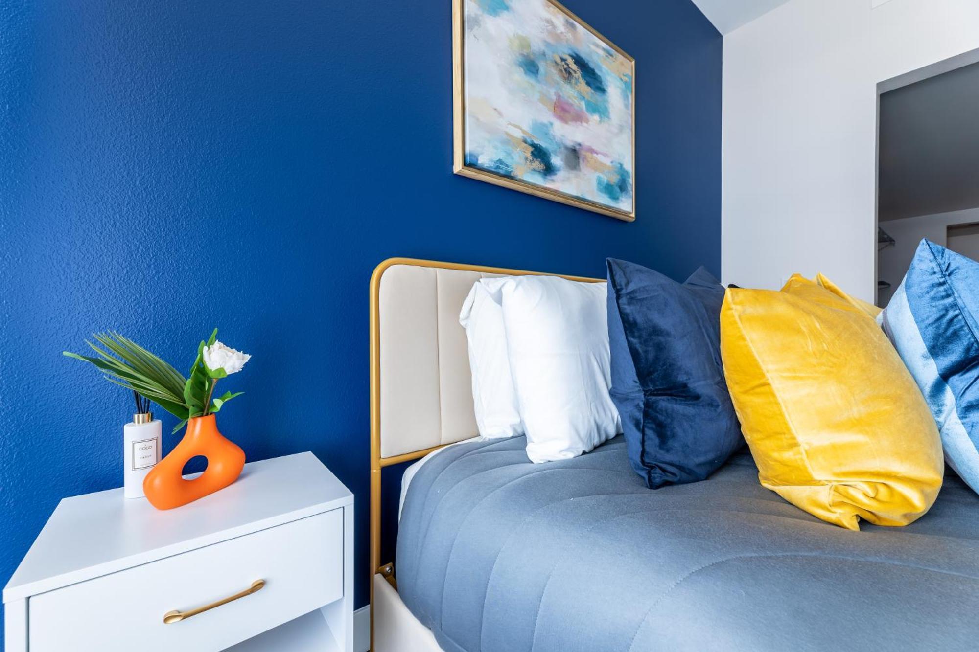 Stylish 1bd Retreat In Hollywood Pool & Free Parking Los Angeles