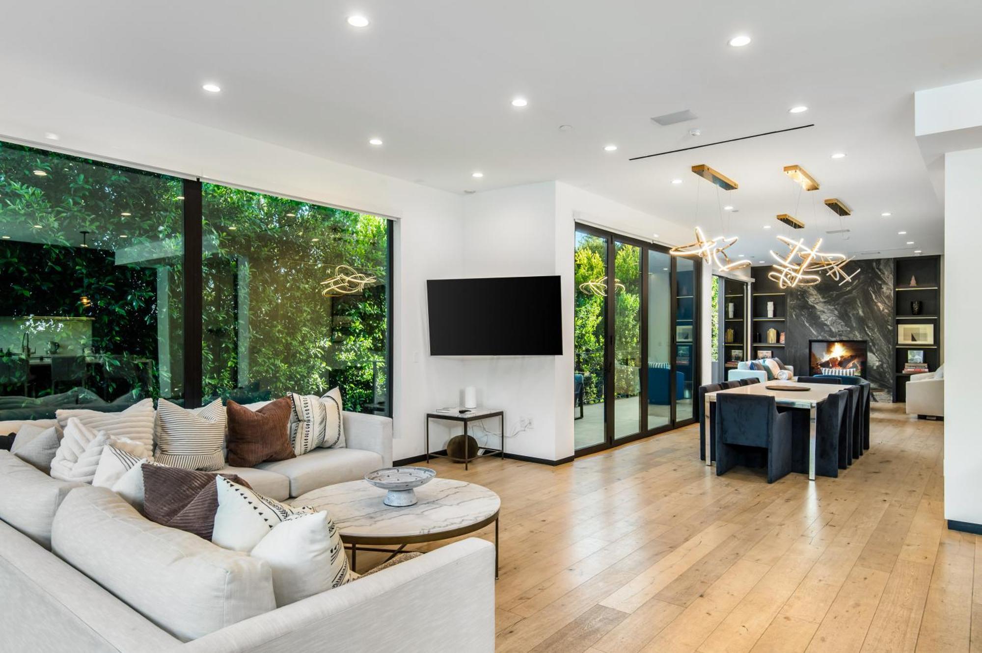 West Hollywood Luxury With Views