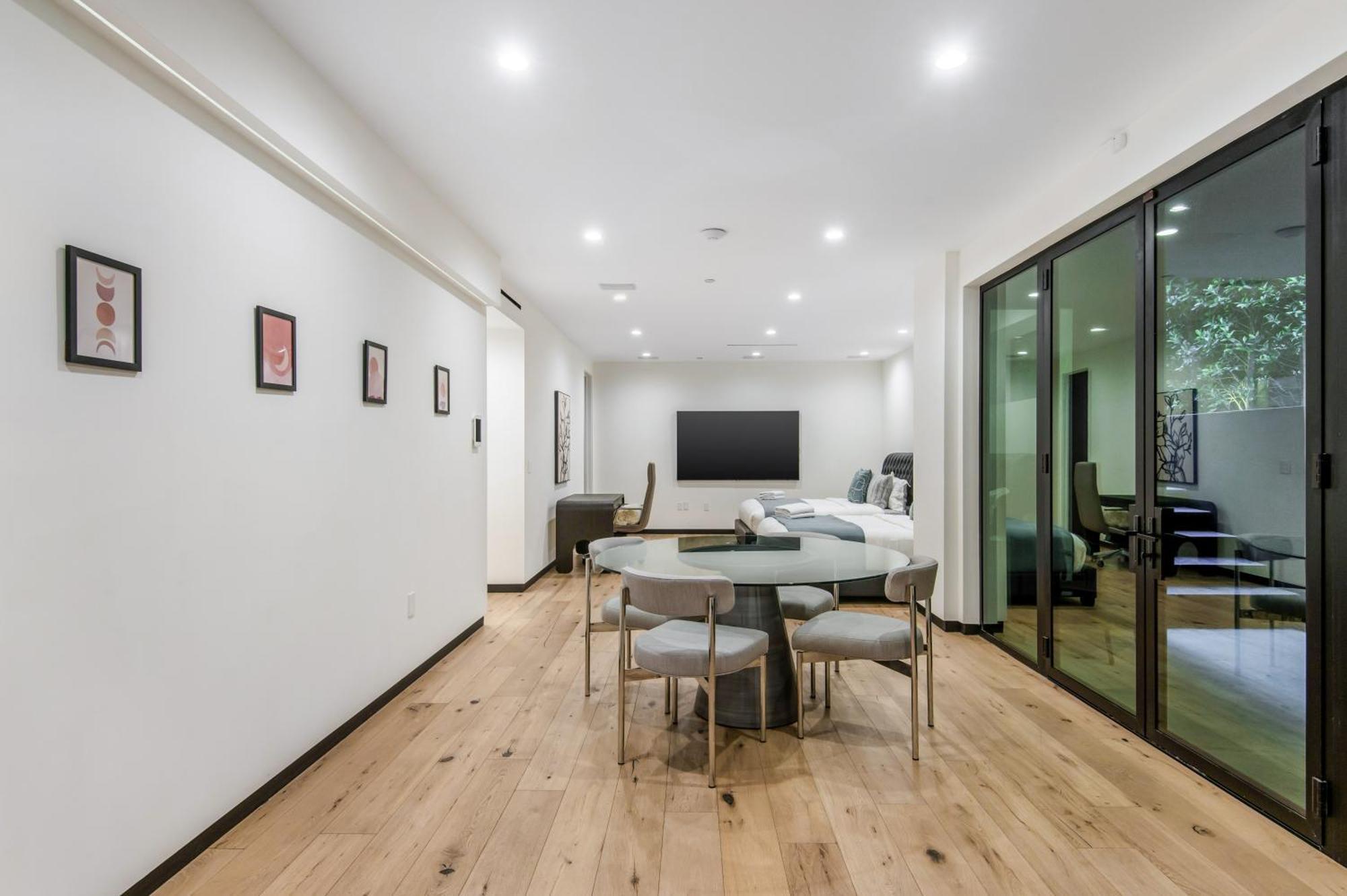 West Hollywood Luxury With Views Villa *