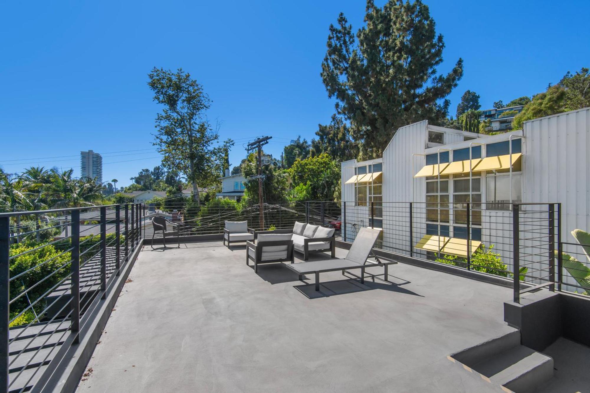 West Hollywood Luxury With Views *