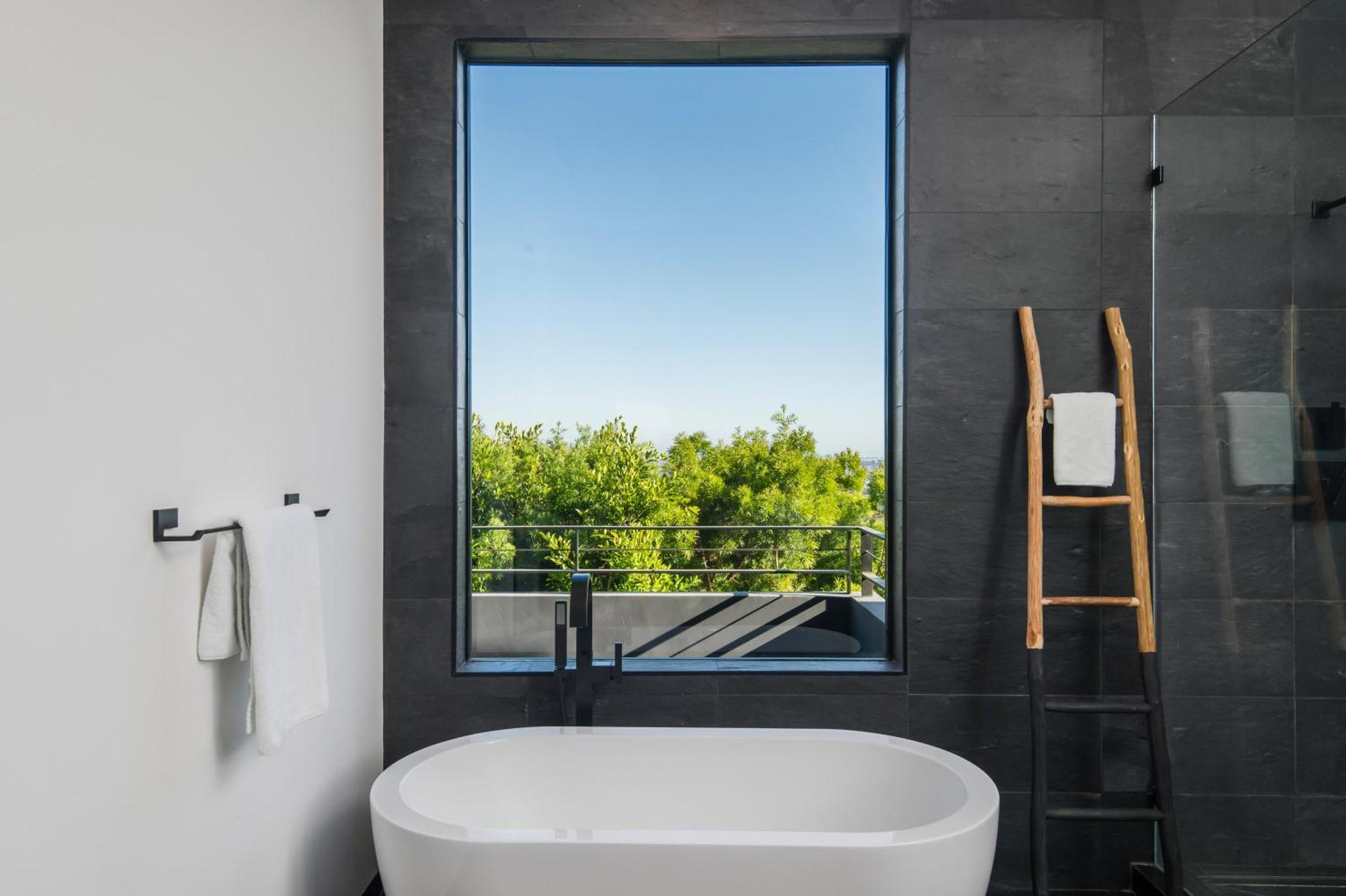 West Hollywood Luxury With Views