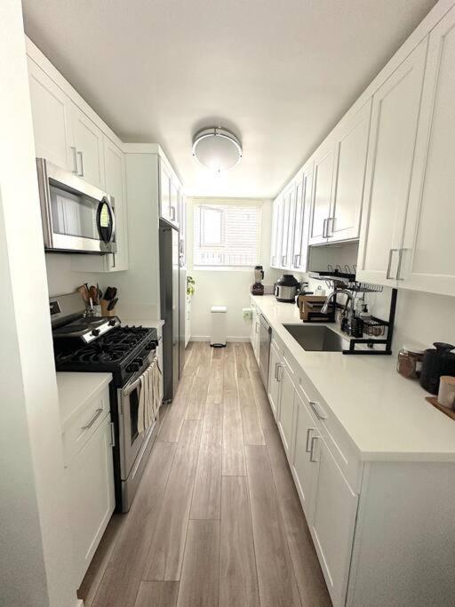 Apartment Urban Luxury In Brentwood Los Angeles