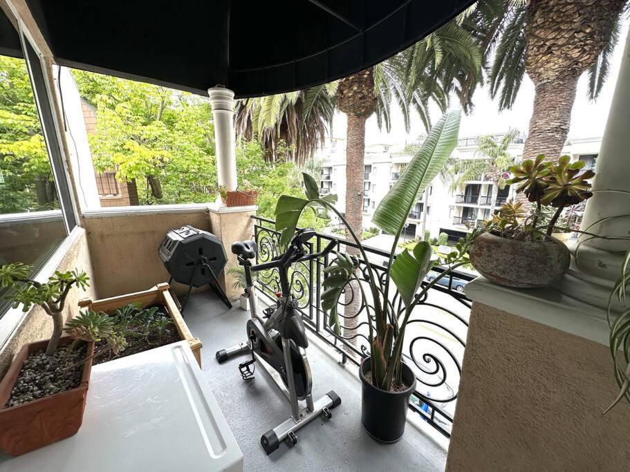 Apartment Urban Luxury In Brentwood *