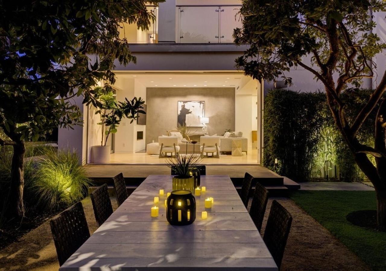 Gorgeous Three Bedroom Versatile Apartment Los Angeles