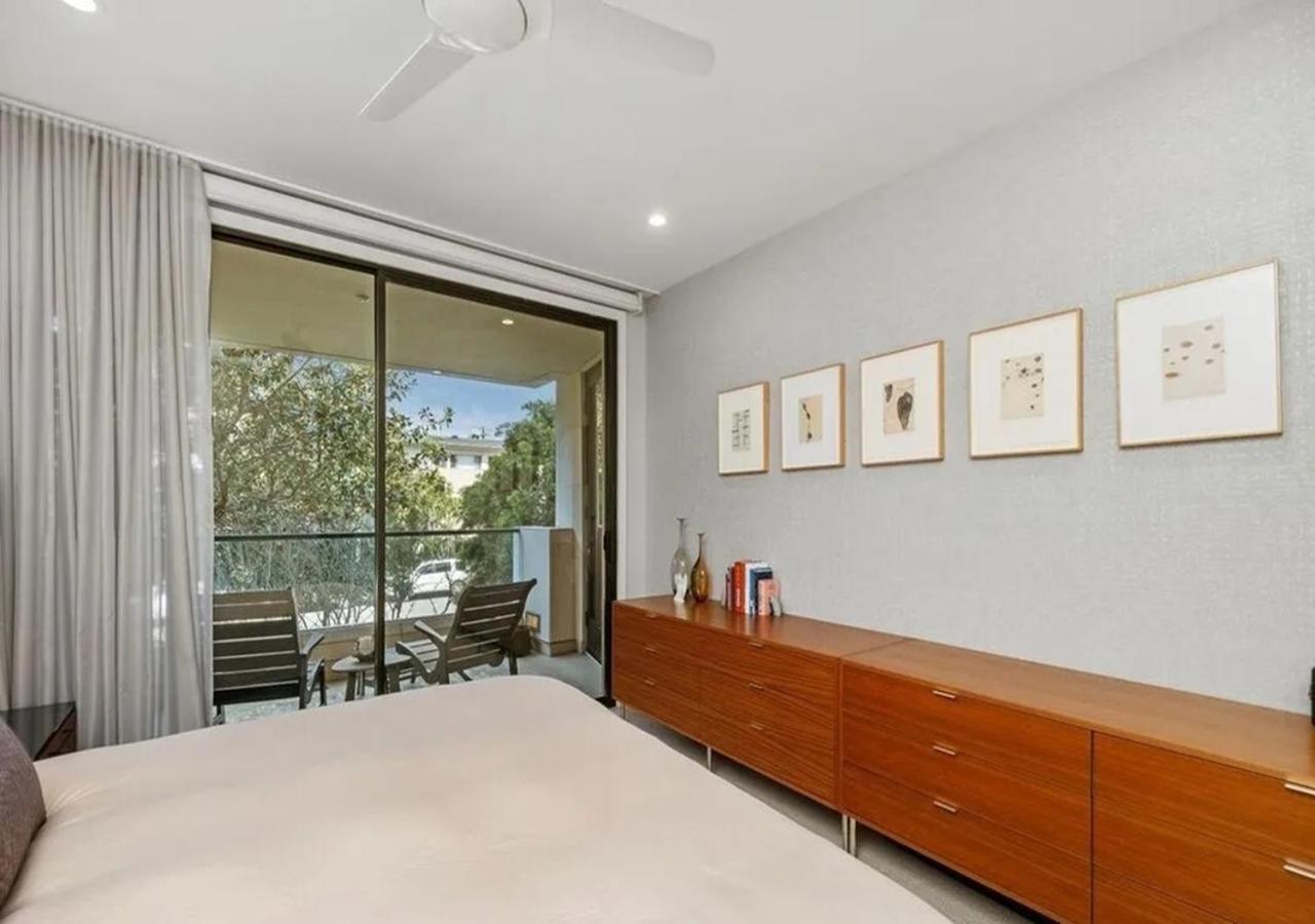 Apartment Elegant Two Bedroom Santa Monica Los Angeles