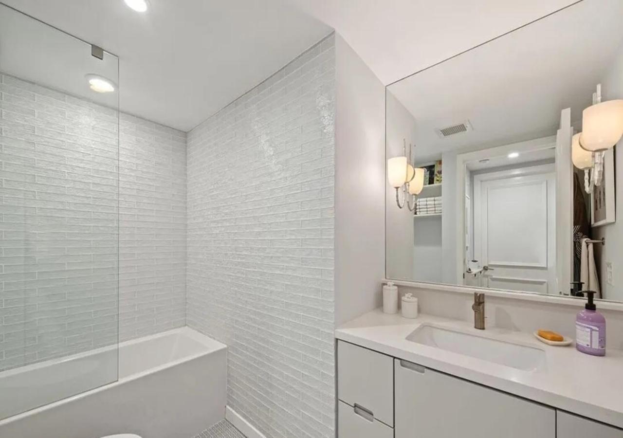 Apartment Elegant Two Bedroom Santa Monica Los Angeles