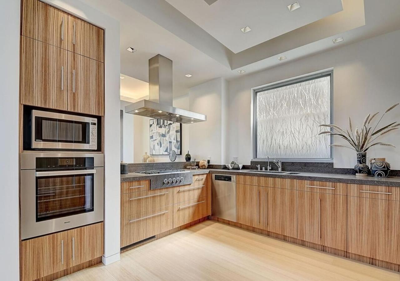 Apartment Gorgeous Three Bedroom Versatile *
