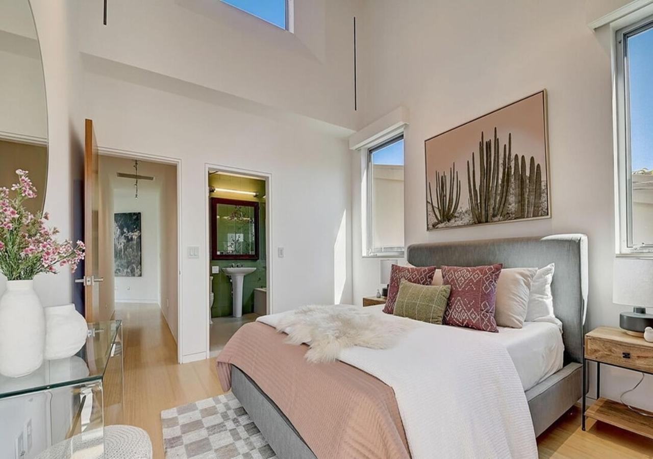 Gorgeous Three Bedroom Versatile