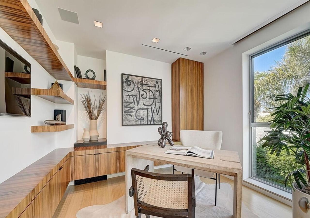 Apartment Gorgeous Three Bedroom Versatile Los Angeles