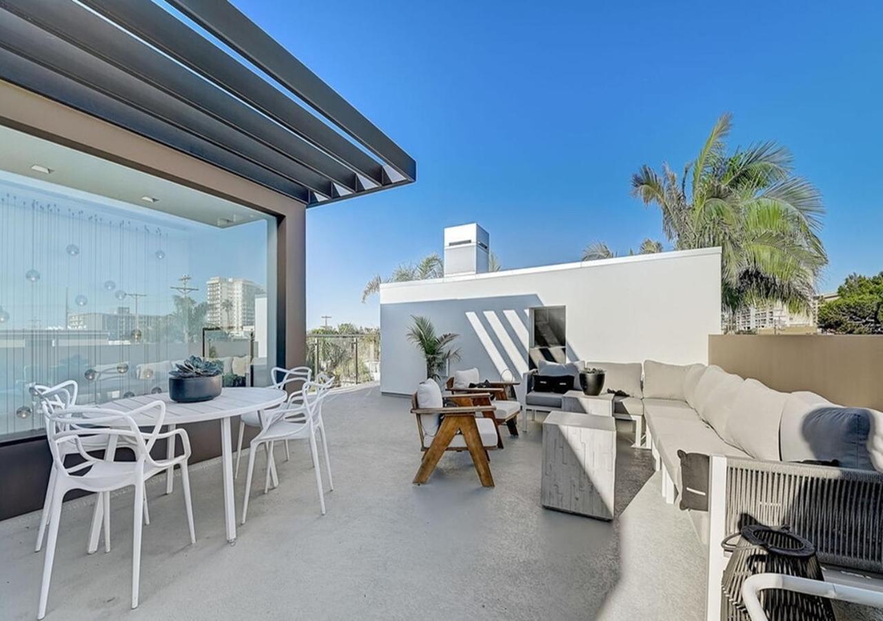 Gorgeous Three Bedroom Versatile Apartment Los Angeles