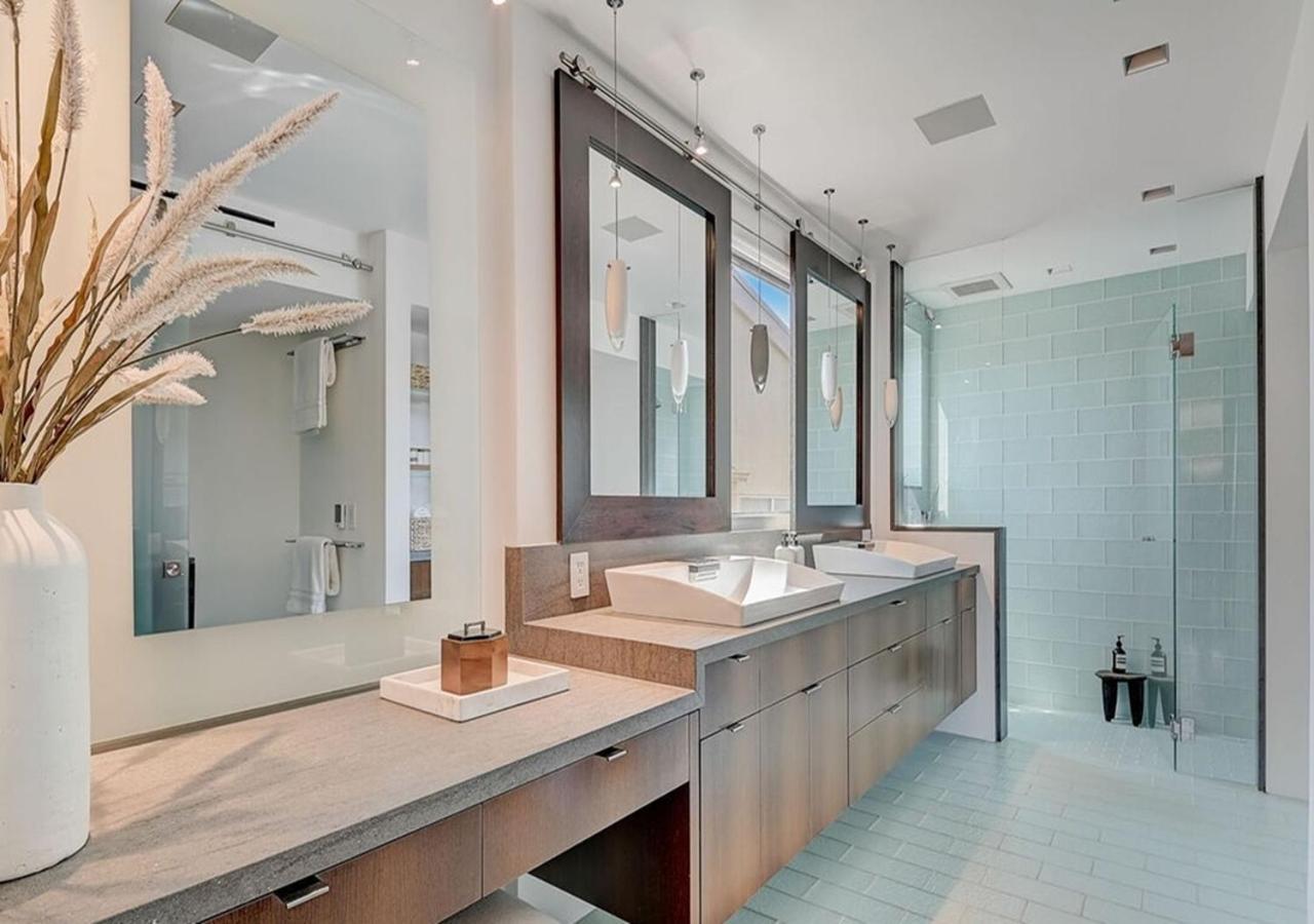 Apartment Gorgeous Three Bedroom Versatile *