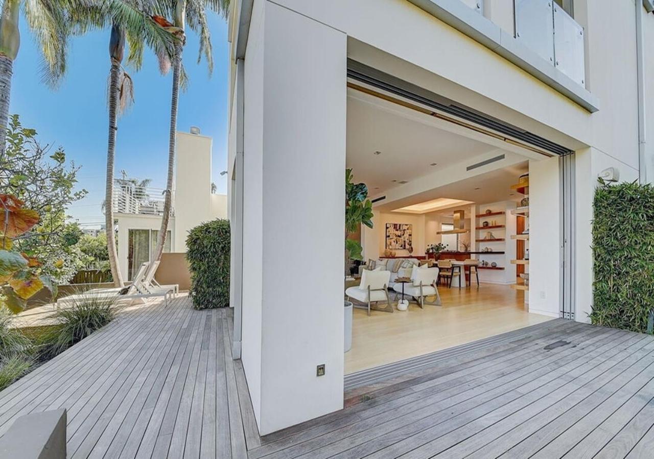 Gorgeous Three Bedroom Versatile Apartment *