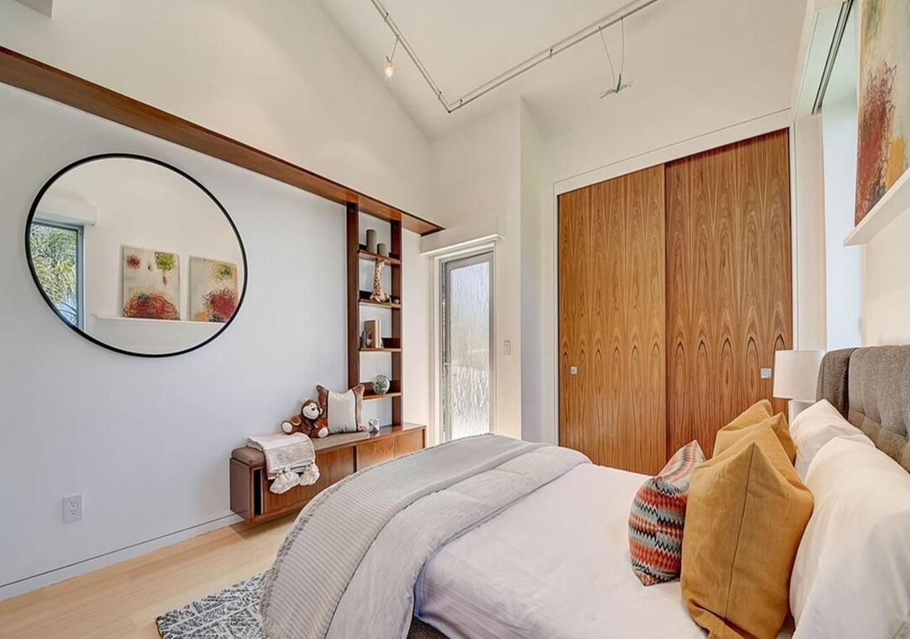 Apartment Gorgeous Three Bedroom Versatile *